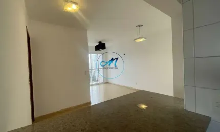 Apartamento com 3 Quartos e 2 banheiros à Venda, 79 m²