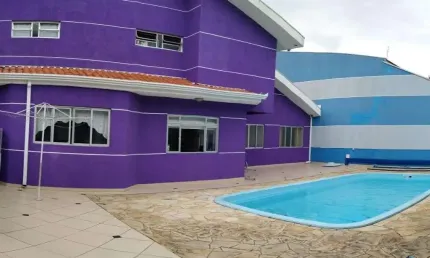 (PERMUTA Curitiba ou Litoral) Casa a venda 04 quartos c/suíte no Xaxim em Curitiba PR