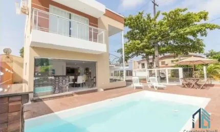 (Permuta ou financiamento) Sobrado mobiliado, 03 quartos c/suíte, em Caioba/Matinhos PR