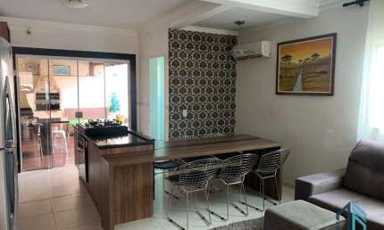 (Permuta ou financiamento) Casa a venda 03 quartos sendo 01 suíte e 02 Demi suíte em Itapema SC