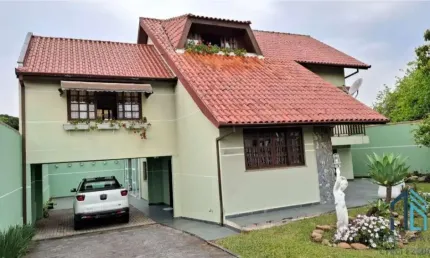 (PERMUTA) Casa a venda c/ático, ótima localização, 06 quartos c/suíte 8 vagas no Hauer em Curitiba PR