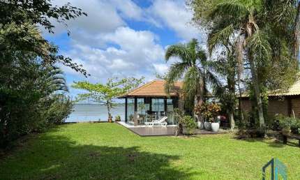 Casa a venda Semi mobiliada, com terreno 850 m² Lagoa dos Esteves, Balneário Rincão SC