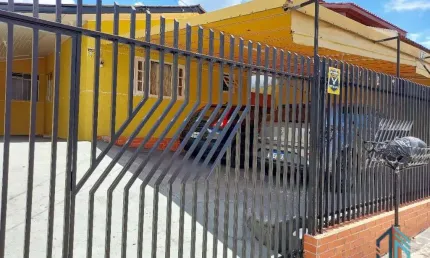 Casa a venda, 03 quartos, 04 vagas,  no boa vista/barreirinha em curitiba pr
