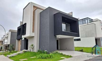 Casa nova em Condomínio, 04 quartos sendo 02 suítes, terraço, no Boa Vista em Curitiba PR
