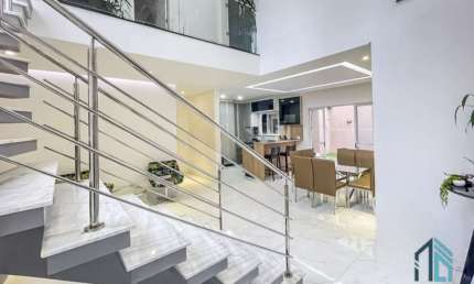 (Estuda permuta e financiamento) Sobrado Semi mobiliado lindo, 03 suítes, piscina, 06 vagas, em São José dos Pinhais PR
