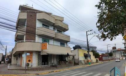 Prédio Comercial e Residencial 05 apartamentos e sala comercial  em Camboriú - SC