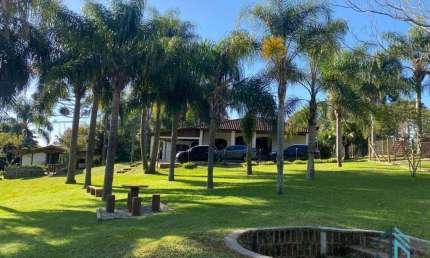 Chácara linda, localização privilegiada com casa 04 quartos, em Campina Grande do Sul PR