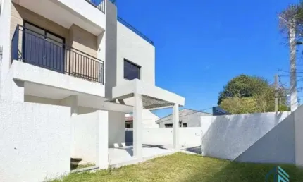 Sobrado com Ático, Terraço, 03 quartos c/suíte, Santa Felicidade em Curitiba PR