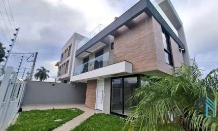 Sobrado alto padrão de esquina, com ático e terraço, 03 suítes, no Boa Vista em Curitiba PR