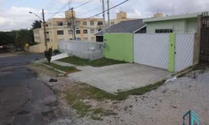 Terreno a venda 8m2 de frente, contem Edícula 02 quartos, no Tingui em Curitiba PR