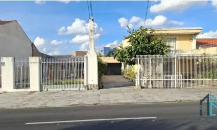 Residência, terreno COM 03 MORADIAS, no Água Verde em Curitiba pr