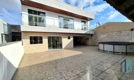 Casa, terreno com duas casas, 05 quartos c/suíte, área gourmet, no Capão Raso em Curitiba PR