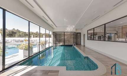 Casa em condomínio clube, 03 quartos c/suíte, terraço, no Santa Cândida em Curitiba PR