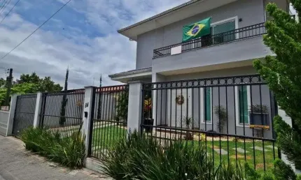 Casa com 4 quartos à venda na Rua Silvino da Silva, 57, Floresta, Joinville