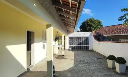 Casa com 4 quartos à venda na Rua Trombudo Central, 302, Saguaçu, Joinville
