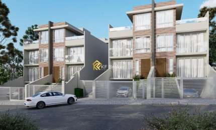 Sobrados/triplex novos à venda no bairro Bacacheri em Curitiba/PR