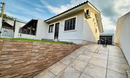 Casa com 2 quartos à venda na Rua Verona, 122, São José, Canoas, 40 m2 por R$ 485.000