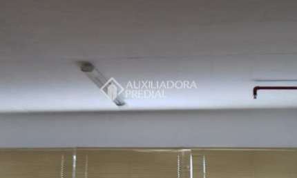 Sala comercial à venda na Rua Sport Club São José, 67, Passo da Areia, Porto Alegre, 26 m2 por R$ 180.000
