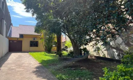 Casa com 2 quartos à venda na Avenida Farroupilha, 2501, Nossa Senhora das Graças, Canoas, 191 m2 por R$ 950.000