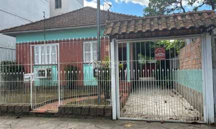 Casa com 3 quartos à venda na Rua Santa Maria, 796, Nossa Senhora das Graças, Canoas, 70 m2 por R$ 899.000
