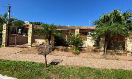 Casa com 4 quartos à venda na Rua das Araras, 1114, Harmonia, Canoas, 164 m2 por R$ 580.000