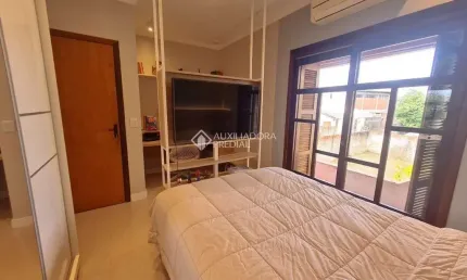 Casa com 3 quartos à venda na Rua República, 743, Mato Grande, Canoas, 320 m2 por R$ 1.998.000