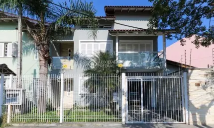 Casa com 3 quartos para alugar na Rua dos Lírios, 49, Igara, Canoas, 180 m2 por R$ 4.200