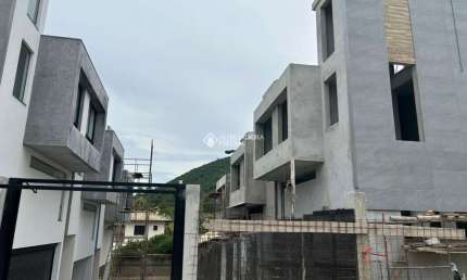 Casa com 3 quartos à venda na Rua Reverendo Gelson dos Santos Castro, 796, Rio Tavares, Florianópolis, 207 m2 por R$ 1.299.000