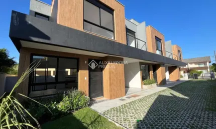 Casa com 3 quartos à venda na Rua Grumixama, 163, Campeche, Florianópolis, 123 m2 por R$ 1.149.000