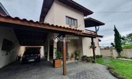 Casa com 3 quartos à venda na Rua Professor Américo Vespúcio Prates, 48, Carianos, Florianópolis, 340 m2 por R$ 1.680.000