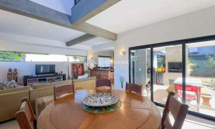 Casa com 4 quartos à venda na Servidão Venâncio Bernardino das Chagas, 510, Rio Tavares, Florianópolis, 200 m2 por R$ 2.250.000