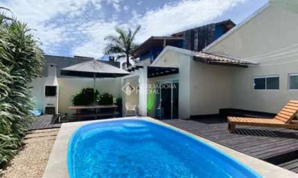 Casa com 3 quartos à venda na Rua Magalhães, 104, Jurerê, Florianópolis, 150 m2 por R$ 1.800.000