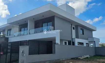 Casa com 3 quartos à venda na rua jardim 300 s, 50, campeche, florianópolis, 159 m2 por r$ 1.640.000