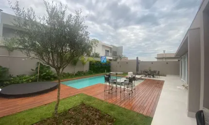 Casa sobrado à venda condomínio reserva santa luísa