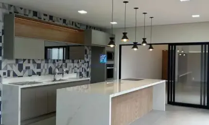 Casa térrea a venda com 3 suítes no Cond Quintas de São José
