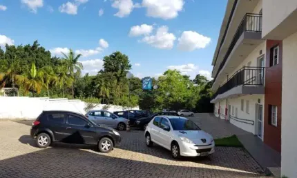 Kitnet mobiliado, 1 dormitório com armários, cozinha planeja