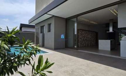 Casa Sobrado a venda com 5 dormitórios no Quinta dos Ventos
