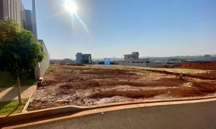 Terreno à venda com 255m² no condomínio quinta da mata ll