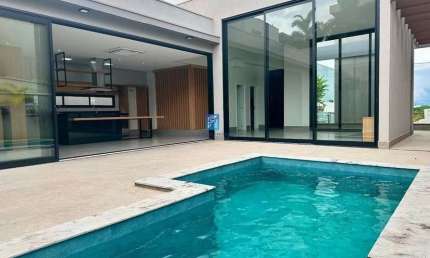 Casa à Venda no Condomínio Quinta dos Ventos - Zona Sul