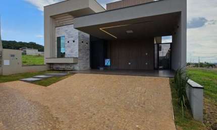 Casa à Venda no Condomínio Quinta da Mata lI -  Oportunidade