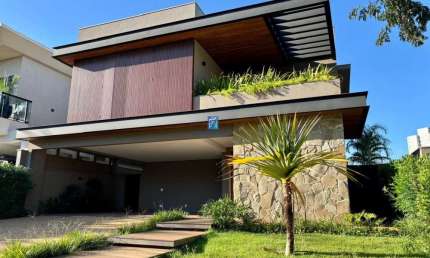 Lindo Sobrado à venda no Jardim Olhos D'água - Bela Vista