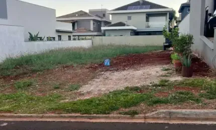 Terreno à venda com  364 m² no Condomínio Bella Cittá