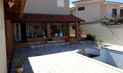 Lindo Sobrado 3 dormitórios Com Piscina e Churrasqueira - Ba