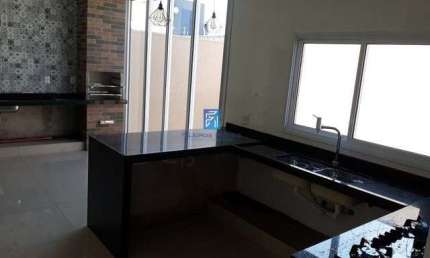 Casa térrea a venda com 3 suítes no Condomínio Vila Romana 2