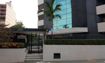 Cobertura a venda com 4 suítes, 3 vagas paralelas e lazer co