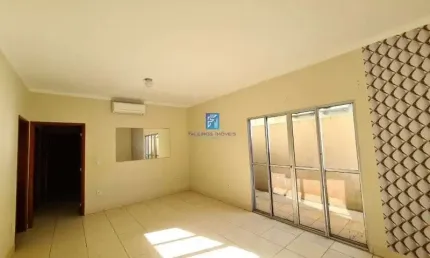 Casa à venda com 3 dormitórios sendo 1 suíte em condomínio M