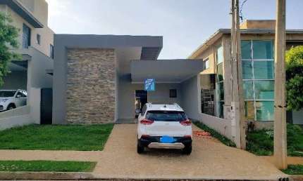 Casa térrea a venda com 3 suítes no Condomínio Vila Romana 1