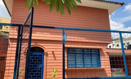 Casa sobrado para comércio, 3 dormitórios 1 suíte, 3 salas amplas, cozinha, área