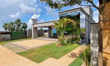 Casa à Venda em Condomínio Alphaville 3 - com 4 suítes, vara