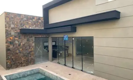 Lindissíma Casa à venda Térrea Contemporânea  no Condomíniio